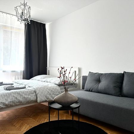 Wita Stwosza Apartment - Self Check-In 20H Вроцлав Екстериор снимка