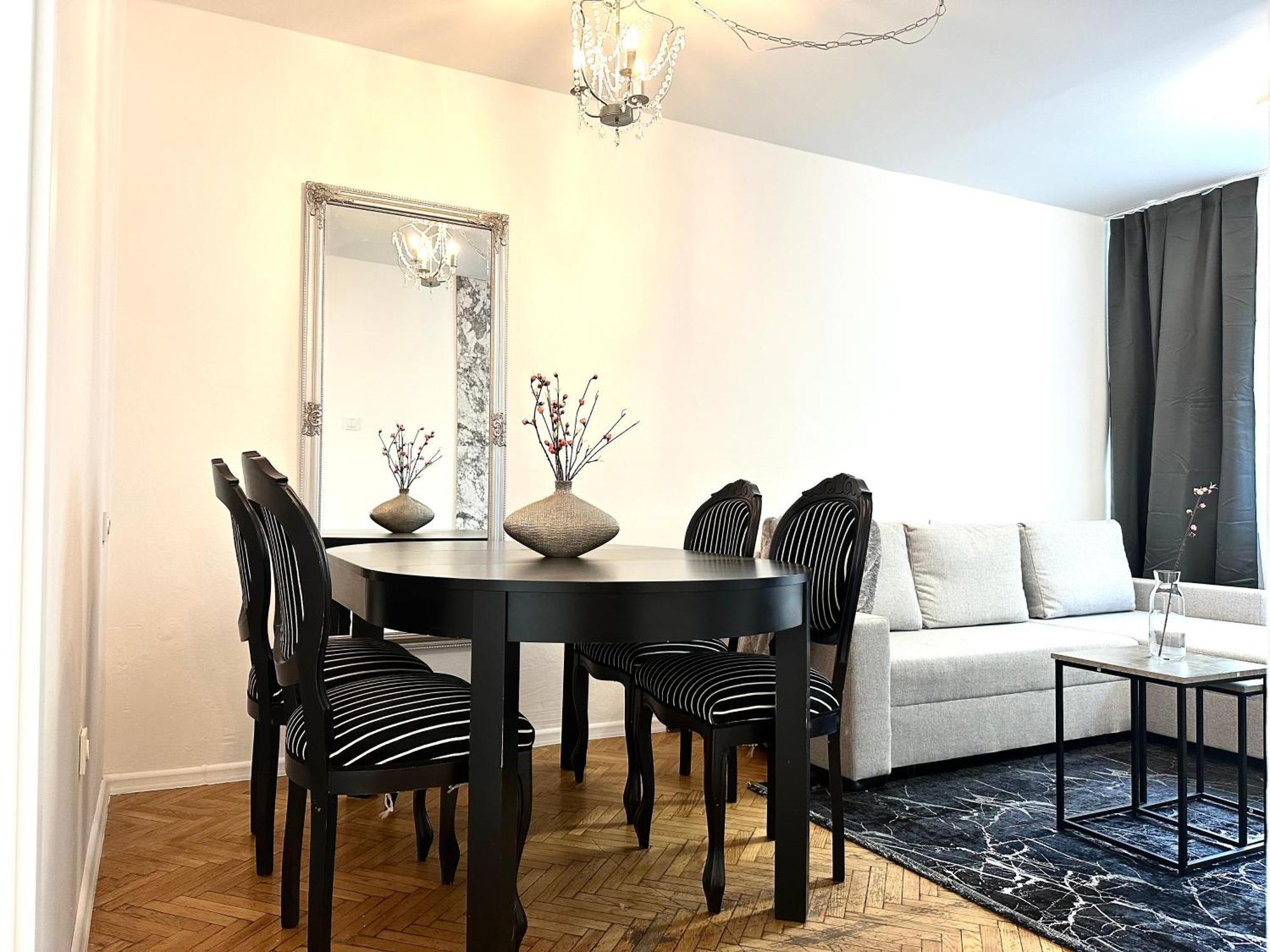 Wita Stwosza Apartment - Self Check-In 20H Вроцлав Екстериор снимка