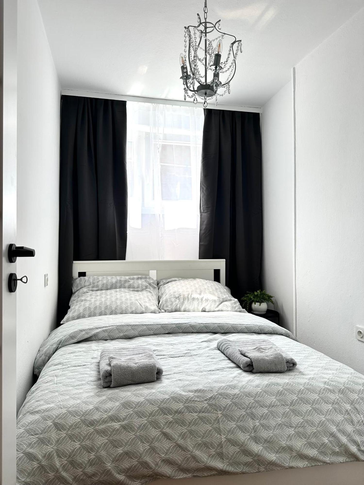 Wita Stwosza Apartment - Self Check-In 20H Вроцлав Екстериор снимка