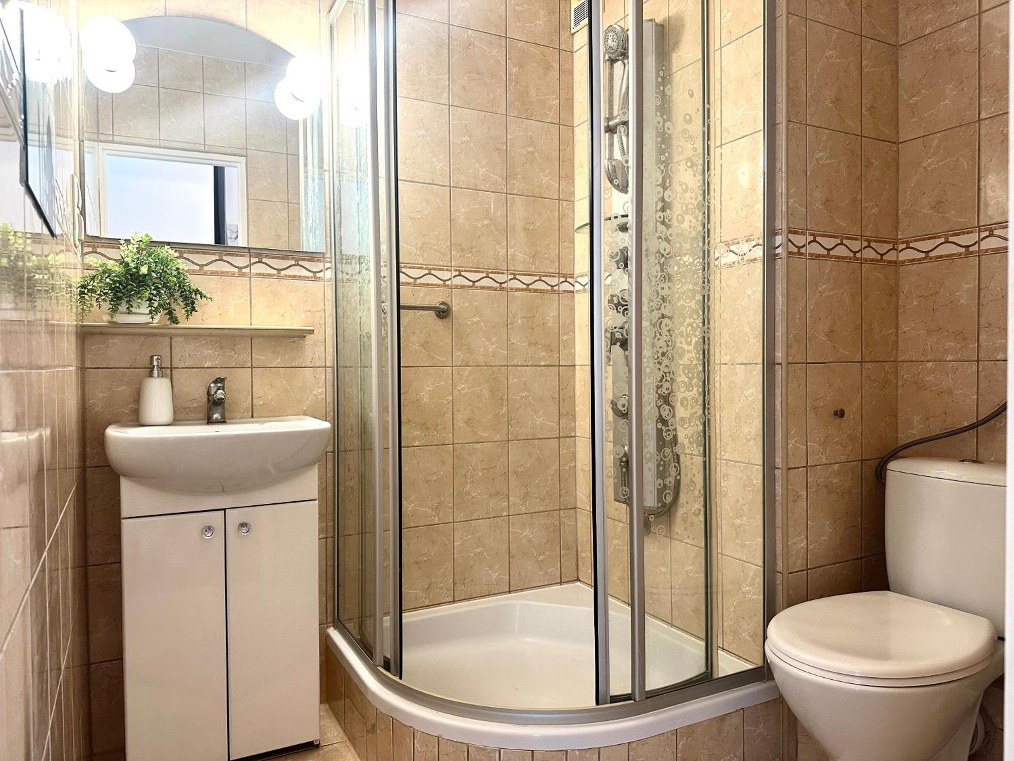 Wita Stwosza Apartment - Self Check-In 20H Вроцлав Екстериор снимка